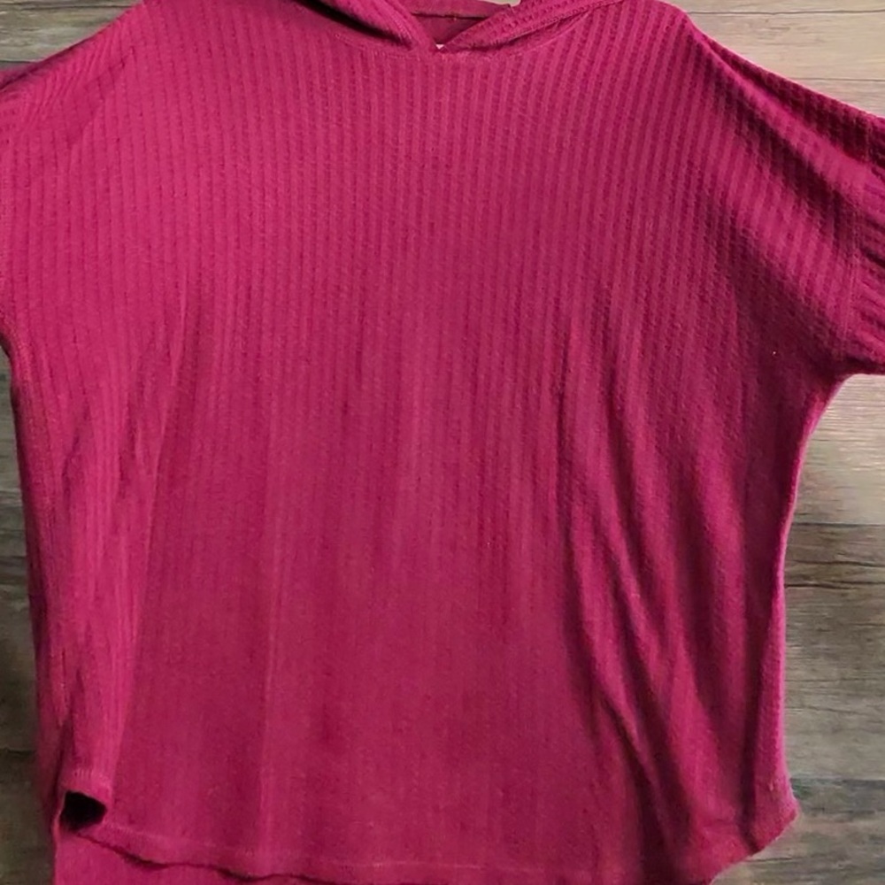 Cha Sor Casual Burgundy Hooded Sweatshirt - Picture 4 of 7